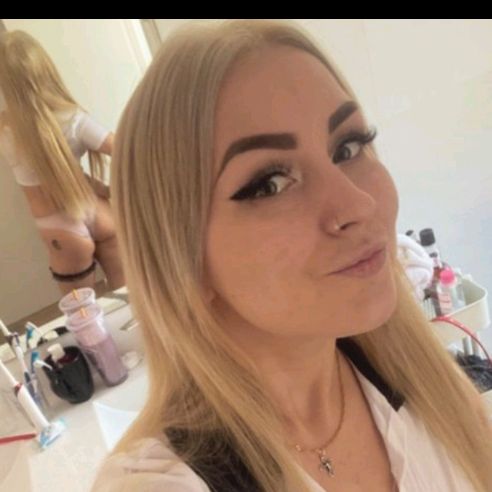 Profile Picture of Monika Hannah (@monika.hannah) on Tiktok