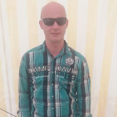 Profile Picture of DJ Dennis (@DennisBenn4) on Twitter