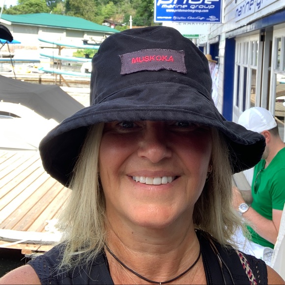 Profile Picture of Carm Sivers (@goodcarma55) on Poshmark