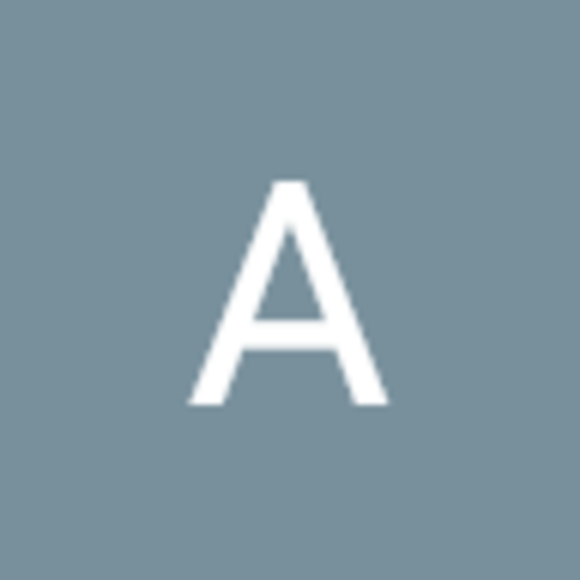 Profile Picture of Aetc Lisa mallet (@aetcl) on Poshmark