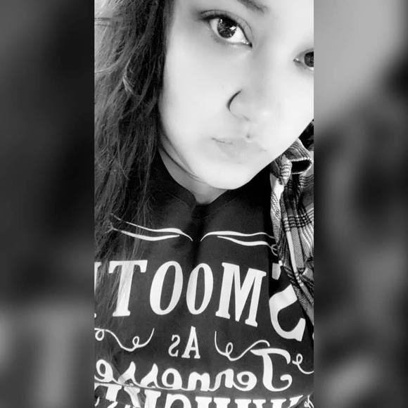 Vione Lafaele - Poshmark Profile Picture of Vione Lafaele (@veelafaele) on Poshmark