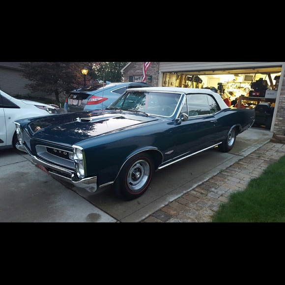 Profile Picture of Tina Brownfield (@tyrrell43026) on Poshmark