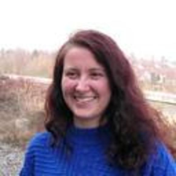 Profile Picture of Alice Hunter (@alice1hunter) on Poshmark