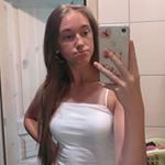 Profile Picture of 𝒮𝒾𝓂ℴ𝓃ℯ 𝒮𝒶𝓀𝓈 (@simone_olen) on Instagram