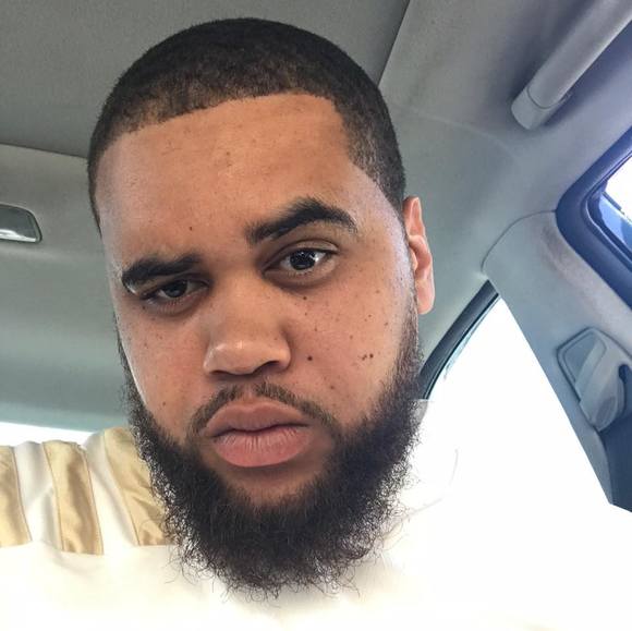 Profile Picture of Evan Pertell (@evanpj) on Poshmark