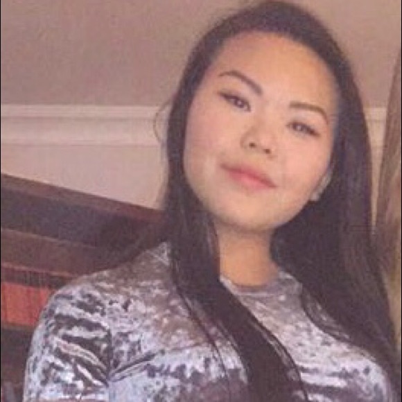 Profile Picture of Nell Drennen (@nell201) on Poshmark