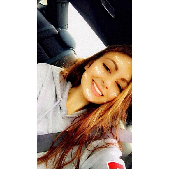 Profile Picture of Camille Addario (@camilleaddario) on Poshmark