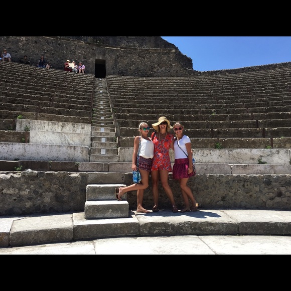 Profile Picture of Stacey Scaletta (@staceyscaletta) on Poshmark