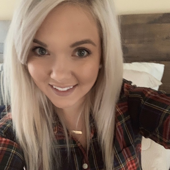 Profile Picture of Morgan Geddings (@mjones5) on Poshmark