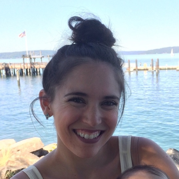 Profile Picture of Ashley Siadek (@ashleysiadek) on Poshmark