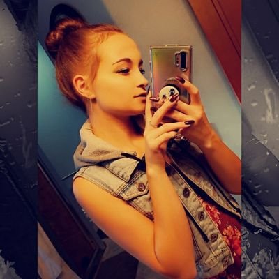 Profile Picture of Elizabeth (@ElizabethBeam98) on Twitter