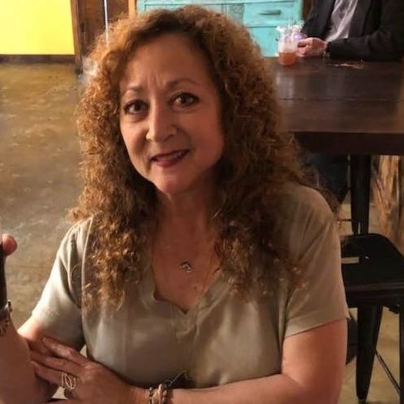 Profile Picture of Elizabeth Doukas (@edoukas) on Poshmark