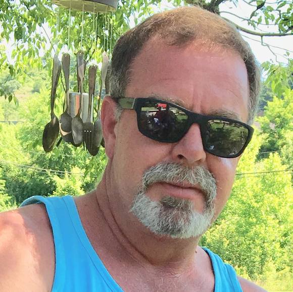 Profile Picture of Paul Gray (@p_gray55) on Poshmark