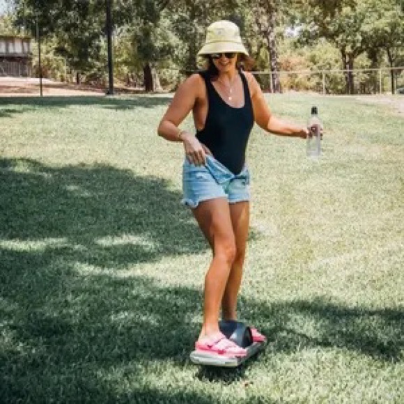 Profile Picture of Raechel Gasbarro (@raegasbarro) on Poshmark