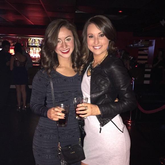 Profile Picture of Christina Mendieta (@cmend88) on Poshmark