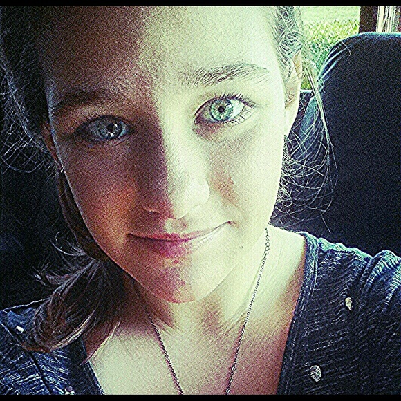 Profile Picture of Cate Rolfes (@cate2298) on Poshmark