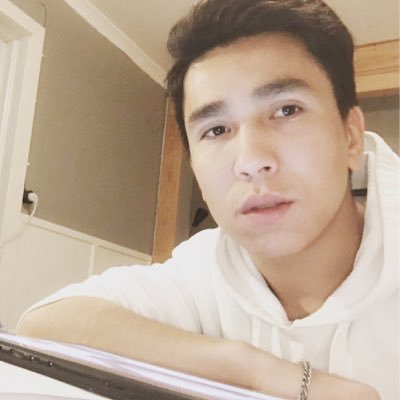 Profile Picture of Davod Boxer (@DavidKi01673128) on Twitter