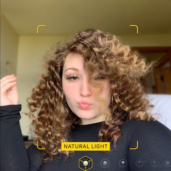 Profile Picture of Cappi Cormier (@cappiii) on Poshmark