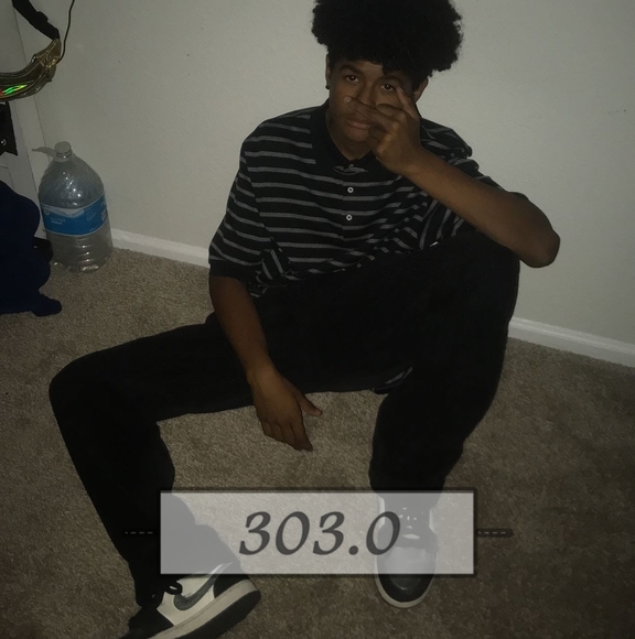 Profile Picture of Jomar Andrade (@jomarandrade) on Poshmark