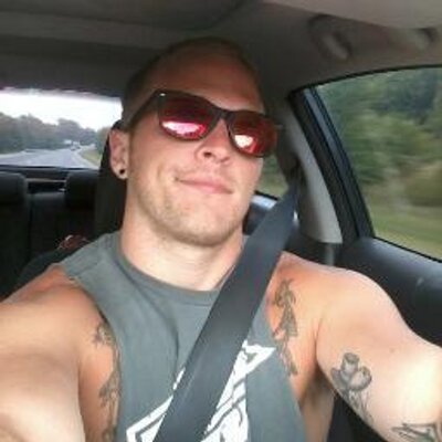 Profile Picture of Derek Slade (@DSLADE40) on Twitter