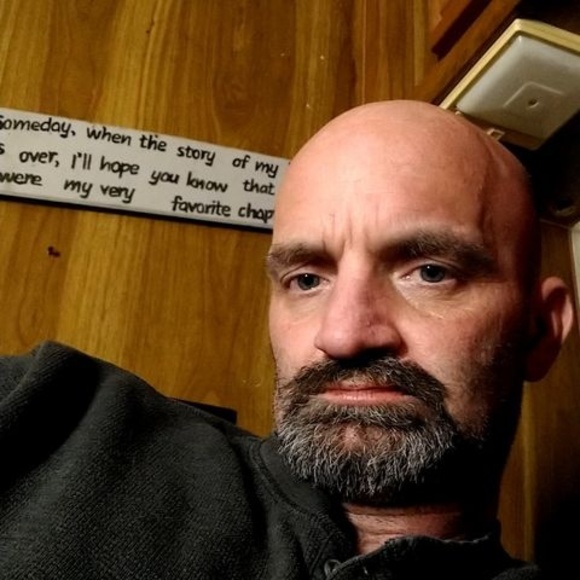 Profile Picture of Jeff Schofield (@jeffschofiel849) on Poshmark