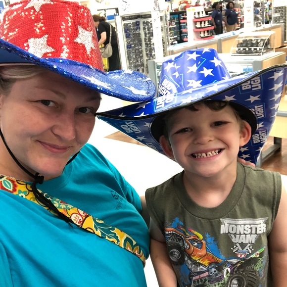 Profile Picture of Brandy Allen (@brandylynn7) on Poshmark