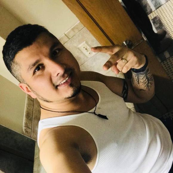 Profile Picture of Luis Sanchez (@jlstrejo) on Poshmark