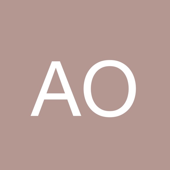 Profile Picture of Andrew Orenberg (@andmo18) on Poshmark