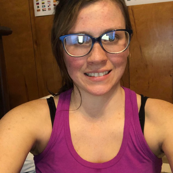 Profile Picture of Jessica Luney (@jluney12) on Poshmark