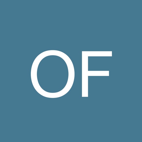 Profile Picture of Omar Francisco (@simplecore) on Poshmark