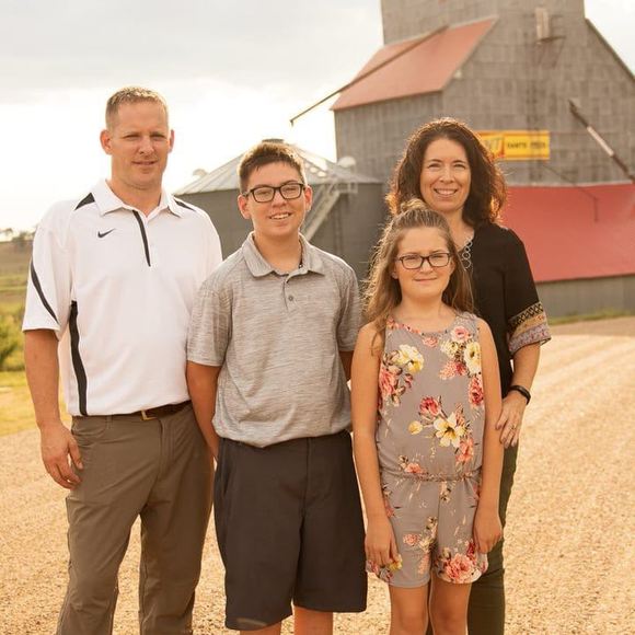 Profile Picture of Jeannie Scheitler (@j_scheitler) on Poshmark