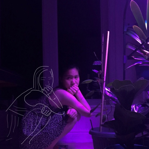 Profile Picture of Winnie Chow (@win9703) on Poshmark