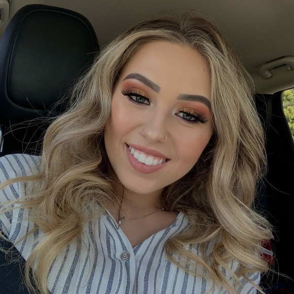 Profile Picture of Jade Remillard (@jaderemillard) on Poshmark