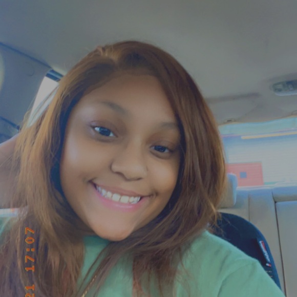 Profile Picture of Bianca Duncan (@biancamichell20) on Poshmark