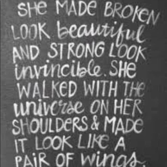 Profile Picture of Andrea Neitch (@aneitch) on Poshmark