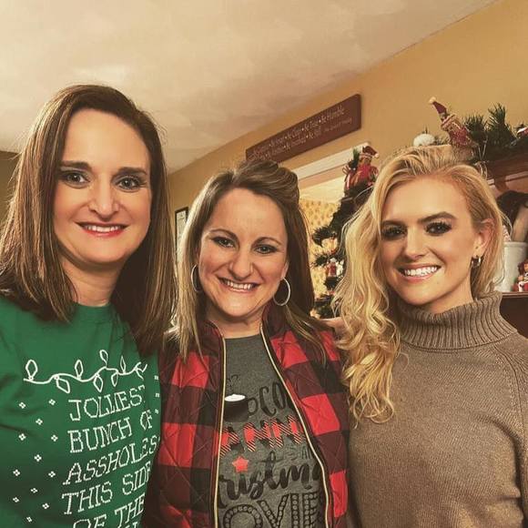 Profile Picture of Danielle Ashworth mullins (@dan2cheer) on Poshmark