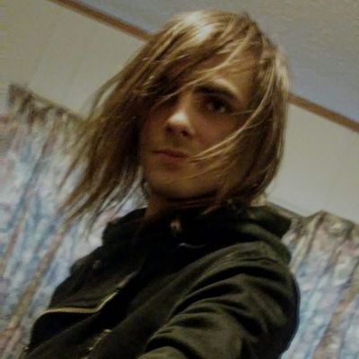 Profile Picture of Thomas Zdanowicz (@anyonedied) on Twitter