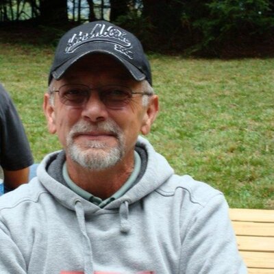 Profile Picture of Michael Poff (@michaelkent1) on Twitter