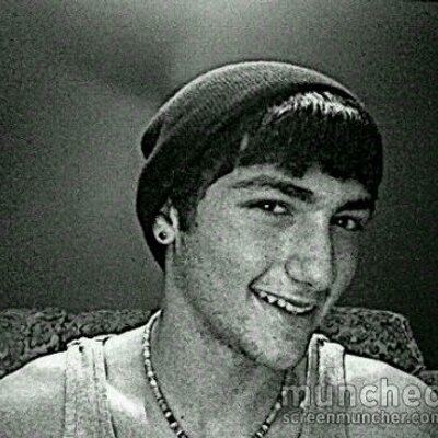 Profile Picture of Michael Acquesta (@Mikeyboy033) on Twitter