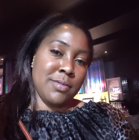 Profile Picture of Kaoma Makumba (@kaomamakumba) on Poshmark