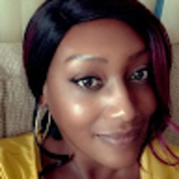 Profile Picture of Chaitra Dyer (@chaitradyer) on Poshmark