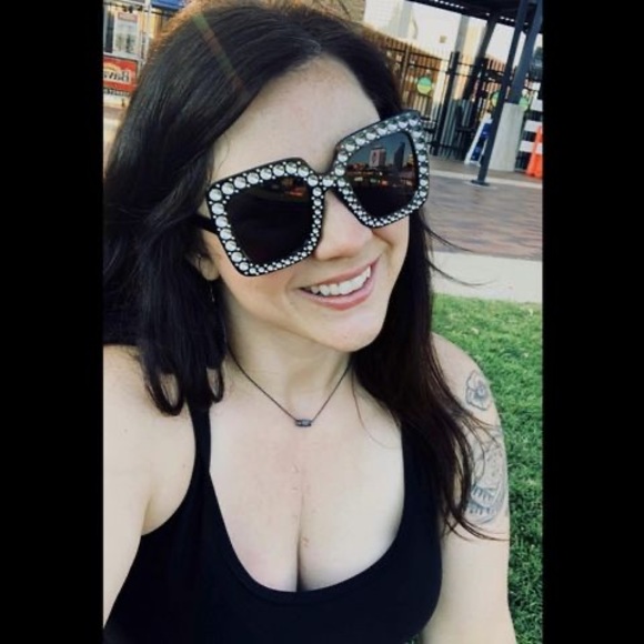 Profile Picture of Katelen Ullrich (@backinblack57) on Poshmark