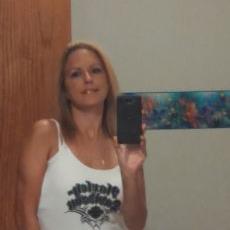 Profile Picture of Angela Barry (@Angie551980) on Twitter