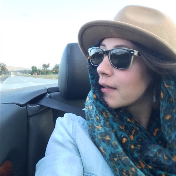 Profile Picture of Marie Limauro (@mlimauro) on Poshmark