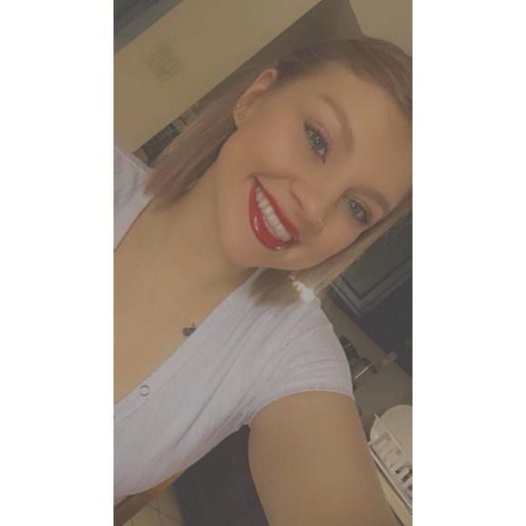 Profile Picture of Chyna Repine (@chynarose97) on Poshmark