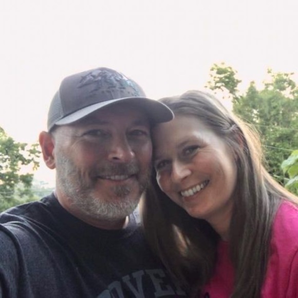 Profile Picture of David Hilty (@davidhilty) on Poshmark