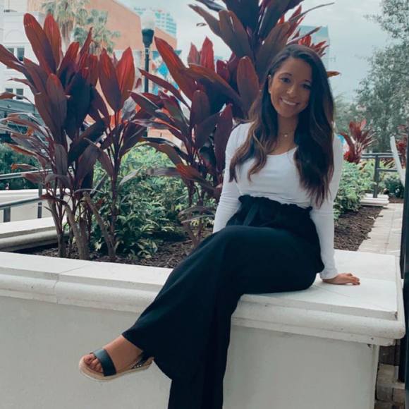 Profile Picture of Kim Kresser (@kimkresser) on Poshmark