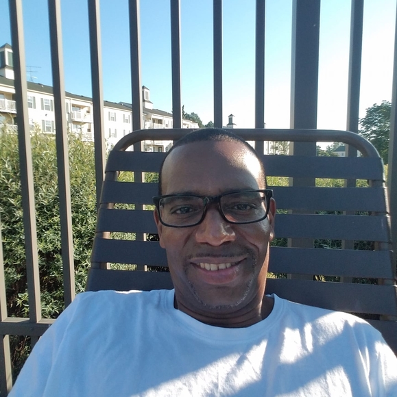 Profile Picture of Andrew Metcalf (@drutrr) on Poshmark