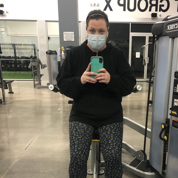 Profile Picture of Lynn Criscuoli (@lynncriscuoli) on Poshmark