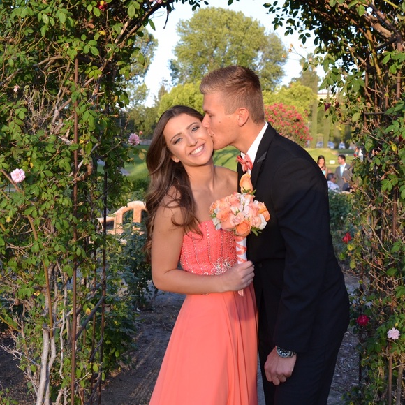 Courtni Dearden - Poshmark Profile Picture of Courtni Dearden (@courtni15) on Poshmark